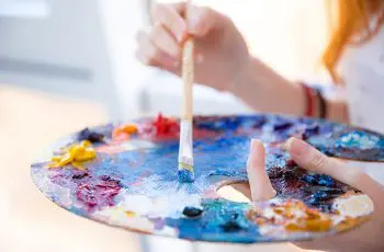 9 Best Palette For Oil Painting: Take Your Oil Painting to the Next Level