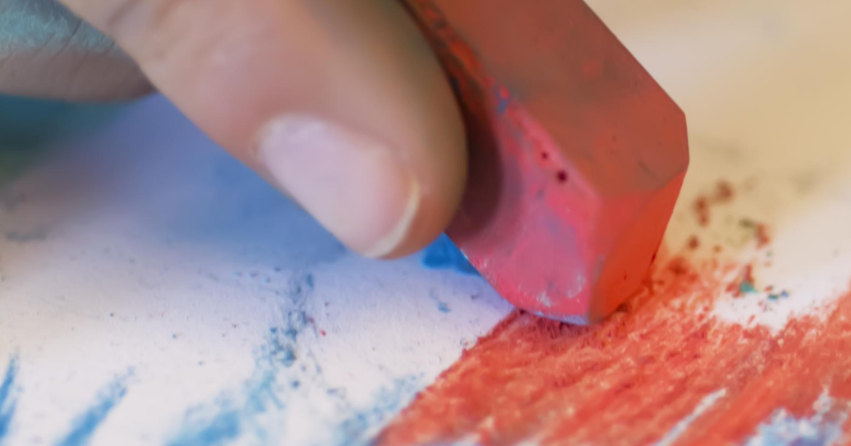 Soft Pastels vs Oil Pastels: Differences & Powerful Benefits